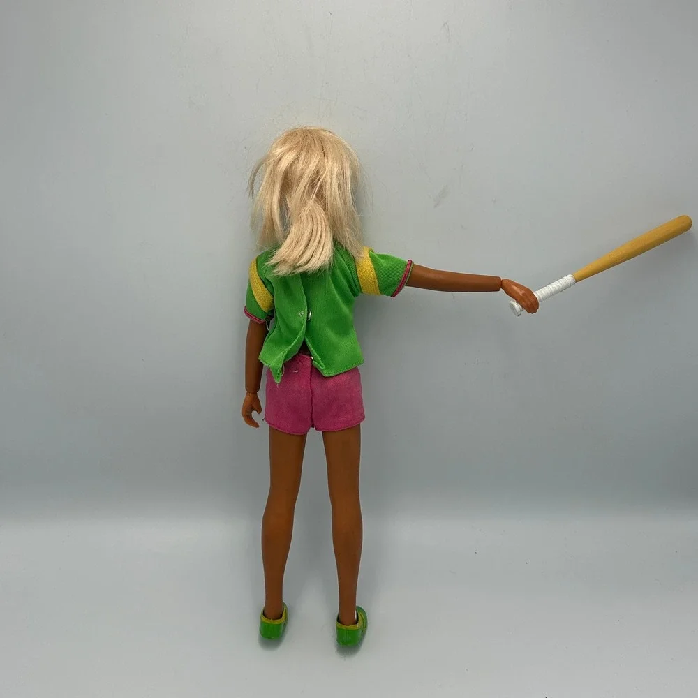 Vintage 1974 Kenner Dusty Softball Champion 70s Action Doll 11.5